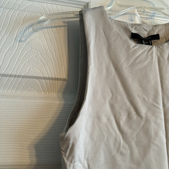 Light gray cropped top - Picture 3 of 5